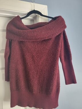 BNWOT Banana Republic Off The Shoulder Sweater